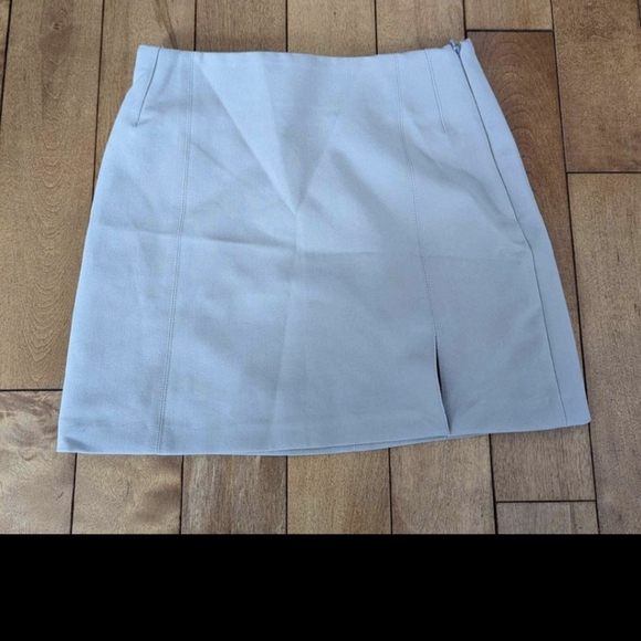 Zara - Beige Mini Skirt XS - Picture 1 of 5